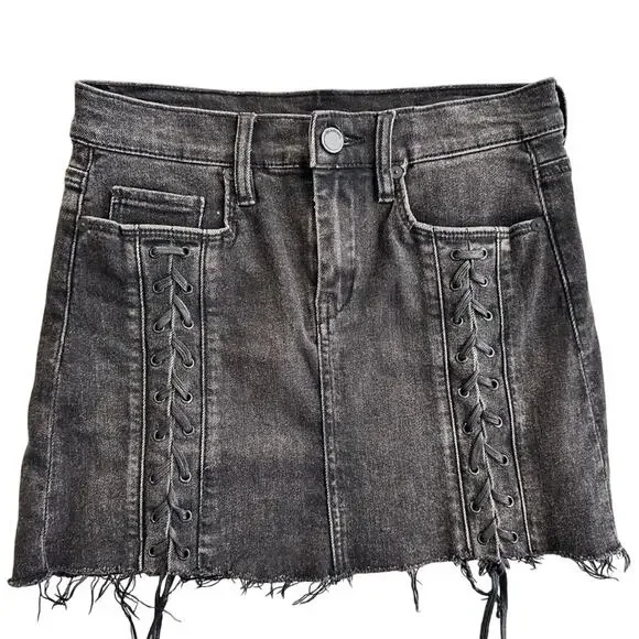 Blank NYC Lace Up Front Denim Mini Skirt Black Size 25 Fray Raw Hem - Picture 2 of 7